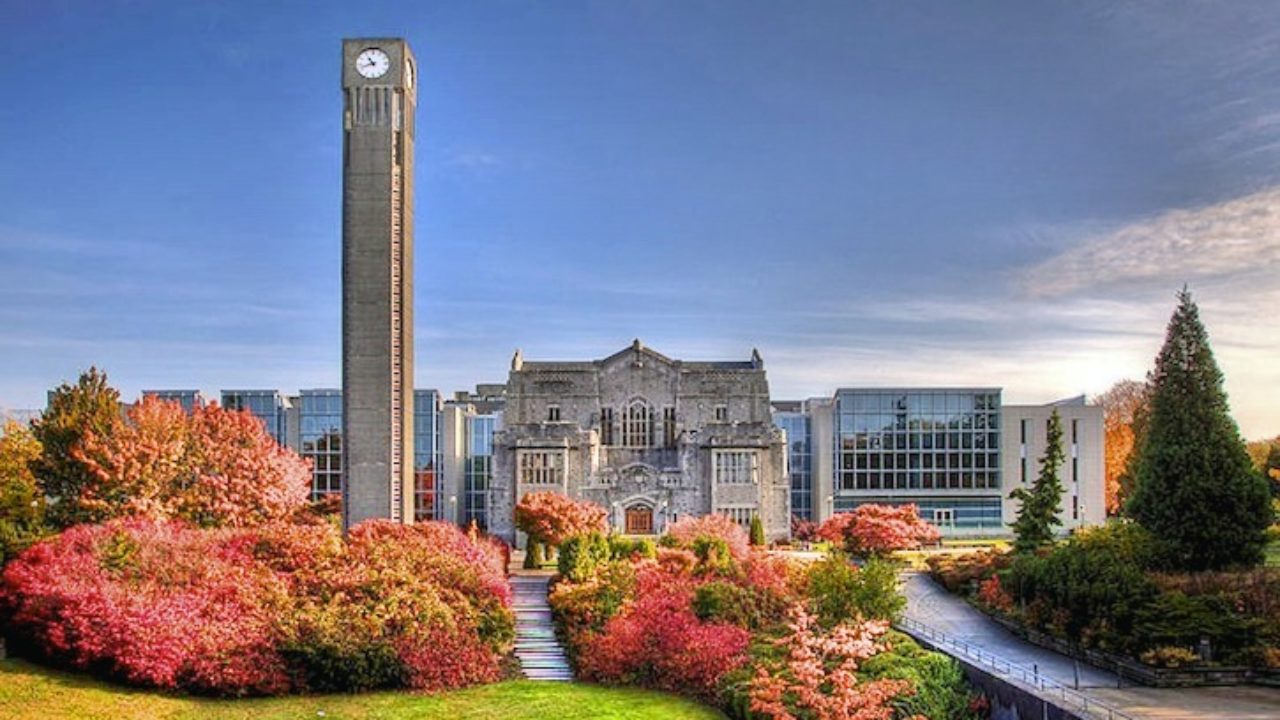 British Columbia sở hữu 25 trường đại học và cao đẳng công lập cùng 14 trường tư thục.