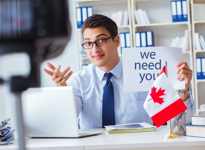 Ứng tuyển công việc văn phòng Canada có sẵn - Định cư Canada diện tay nghề