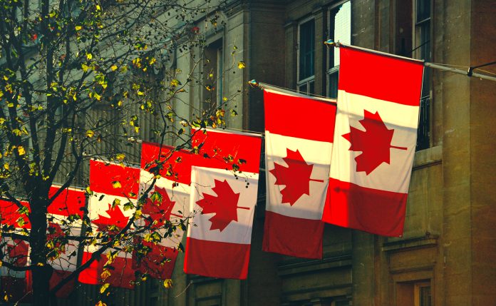 Cách nộp hồ sơ nhập tịch Canada với tư cách Thường trú nhân