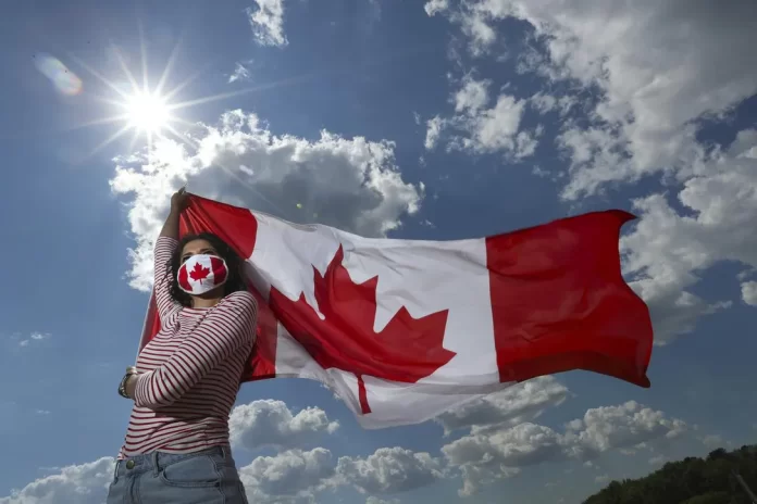 Cư trú ở Canada bao lâu thì mới đủ điều kiện nhập quốc tịch?