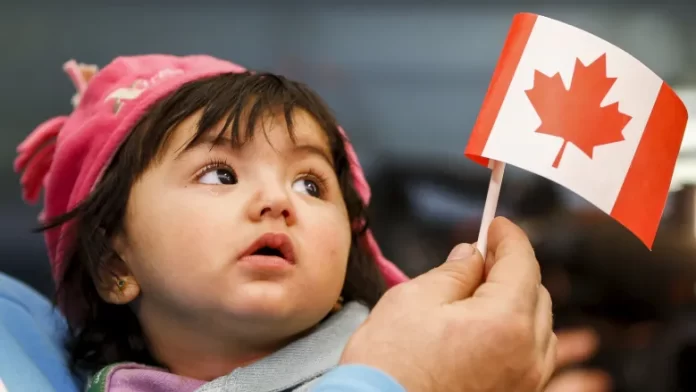 Canada đạt mức tăng trưởng dân số cao kỷ lục trong hơn 30 năm qua