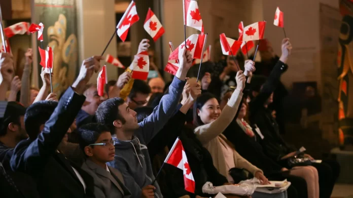 Canada sẽ chào đón hơn 500.000 người nhập cư mới mỗi năm