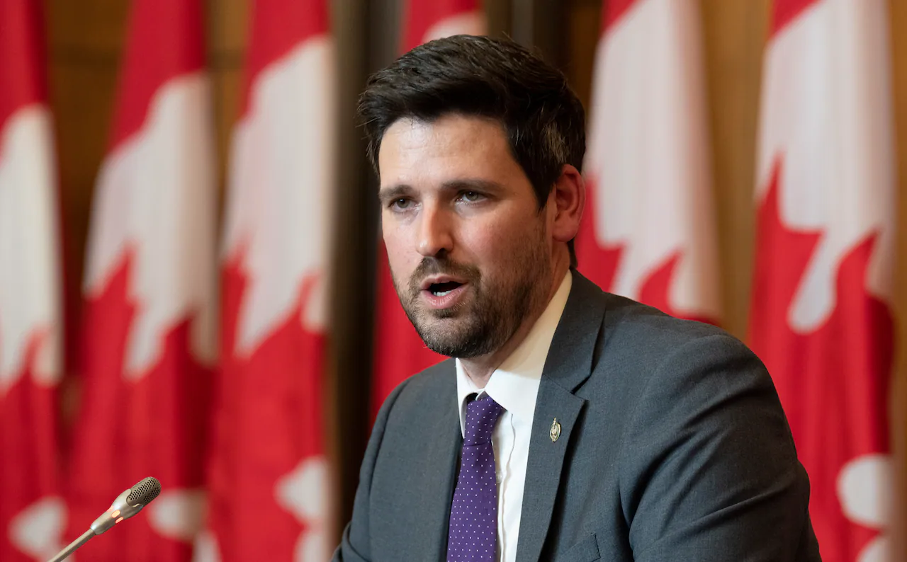 Bốn tỉnh Bang Canada kêu gọi chính phủ Canada tăng số lượng nhập cư