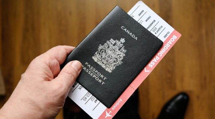 Canada cập nhật điều kiện cấp Giấy phép lao động mở cho vợ/chồng (SOPW) của sinh viên quốc tế