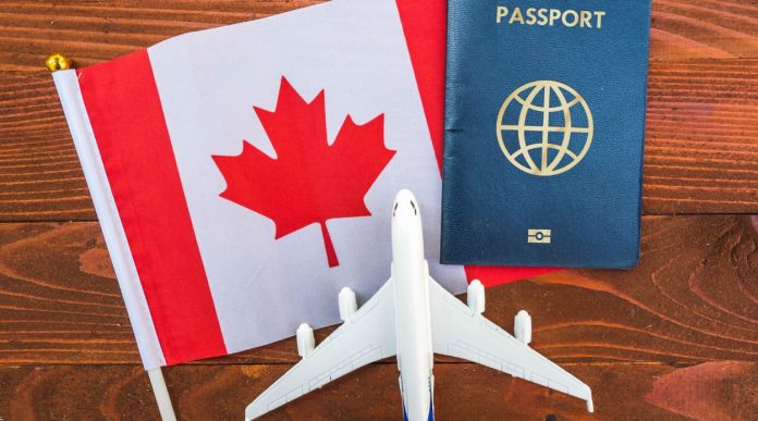 Express Entry vs PNP: Ưu và nhược điểm của hai chương trình định cư Canada diện tay nghề phổ biến