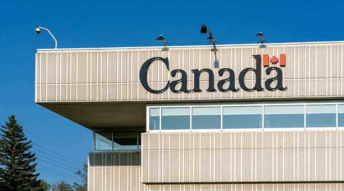 Canada siết chặt kế hoạch nhập cư Canada, cắt giảm 20% chỉ tiêu trong 3 năm tới