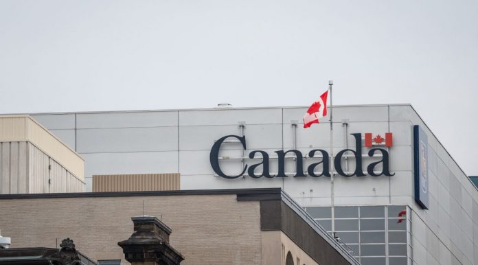Định cư Canada 2025 Điểm LMIA bị loại bỏ khỏi Express Entry